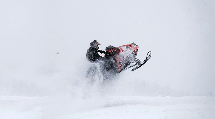 NGK Spark Plugs Applications motoneiges conditions extremes